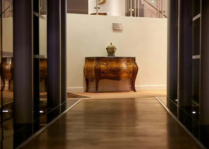 L'Hermitage Gantois, Autograph Collection